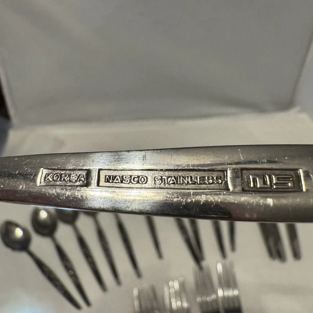 National CARESS Nasco ROSEVINE Floral Stainless Flatware Set‎ Of 18 **Read**